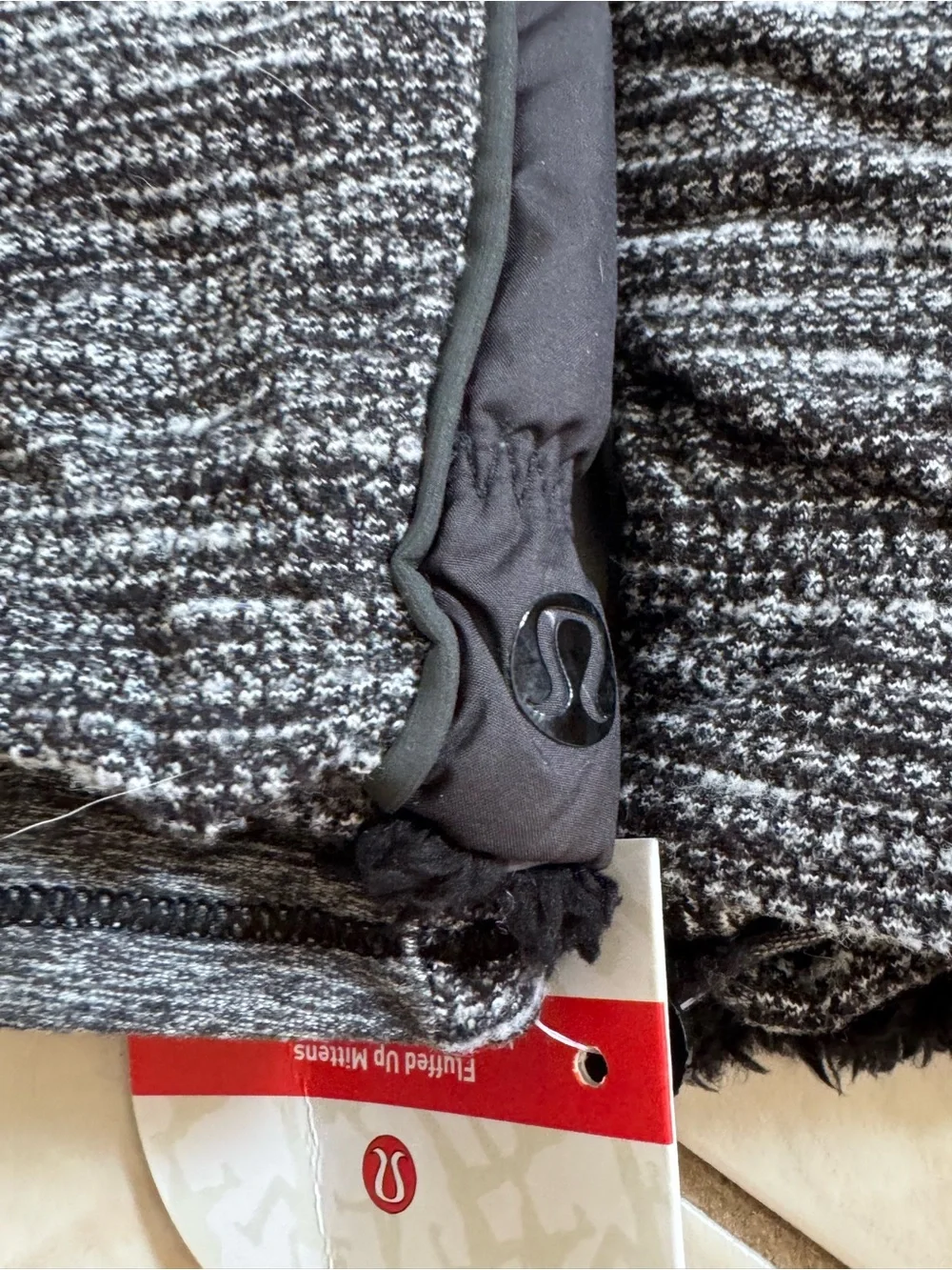 NWT Lululemon Fluffed Up Mittens 3 in 1 Sherpa lined